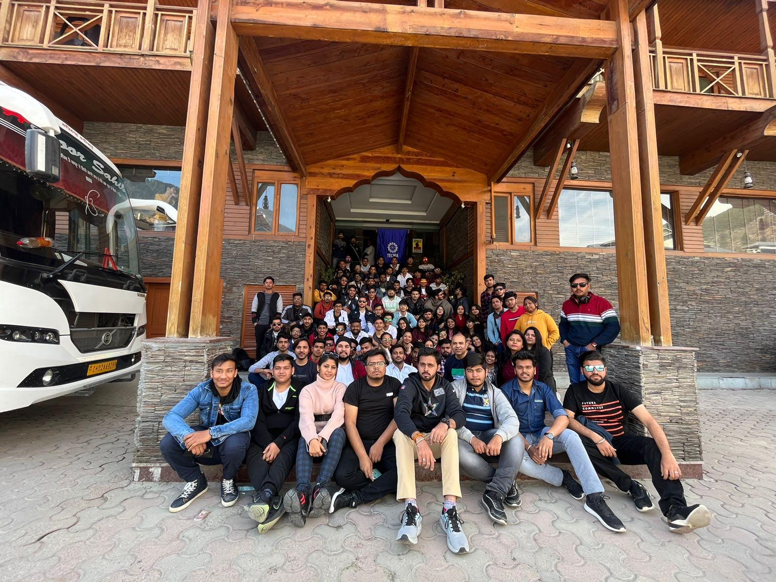 Manali College Group
